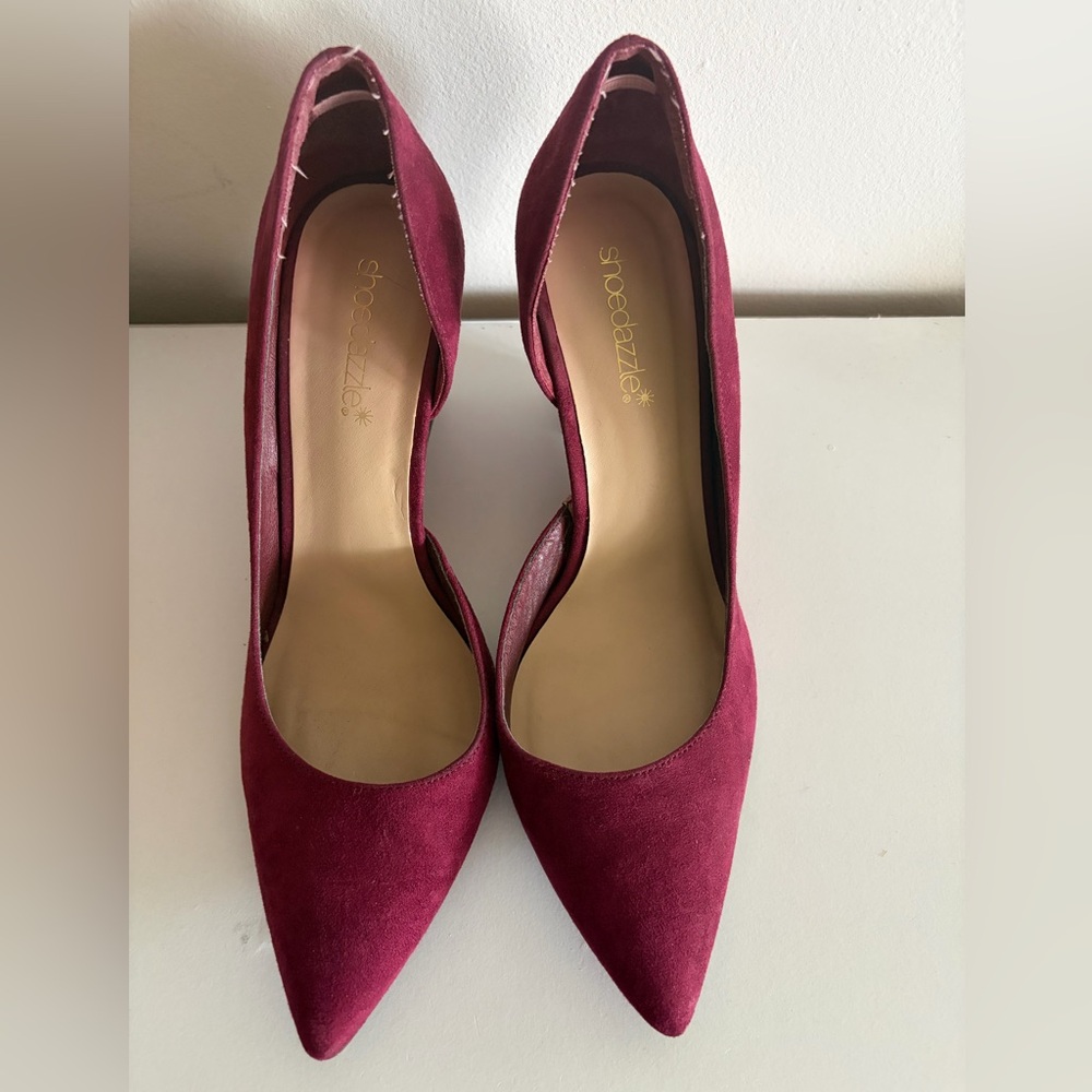 Shoe Dazzle Red Heels Elegant Suede Pumps - Picture 4 of 5